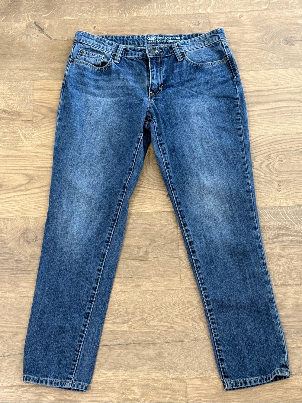 Gap Sexy Boyfriend Fit Jeans 4 27R Medium Wash